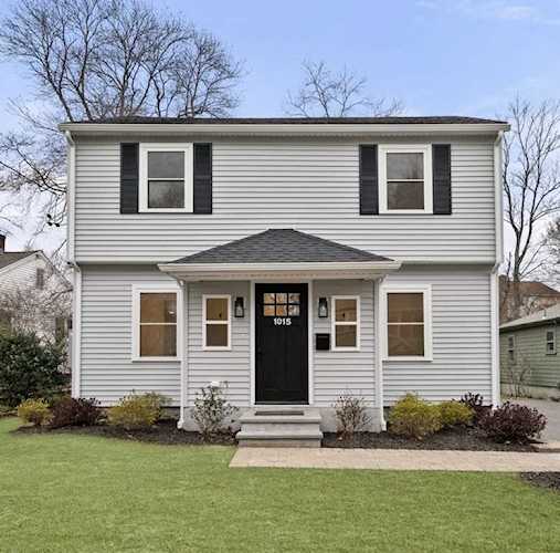 1015 Webster St Needham, MA 02492