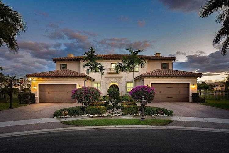 17511 Cadena Drive Boca Raton, FL 33496
