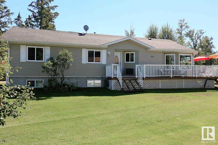 4916 56 Street Rural Lac Ste. Anne County, AB T0E 0A0