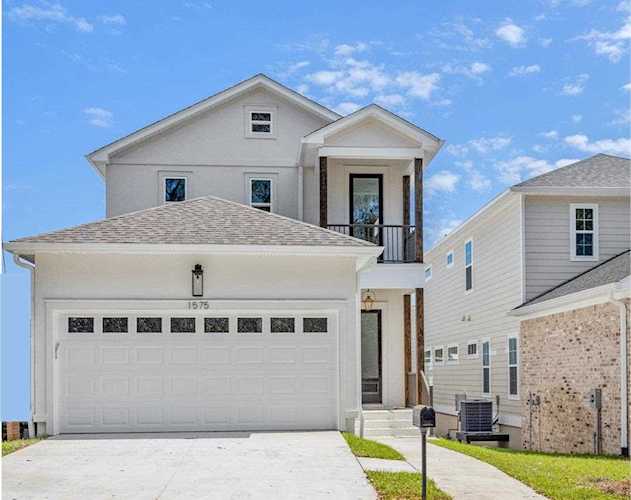1575 Pine St Tallahassee, FL 32303