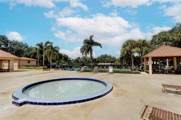160 Heritage Way West Palm Beach, FL 33407