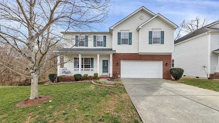 10752 Big Bear Dr Charlotte, NC 28278 | MLS 4011751 Photo 1