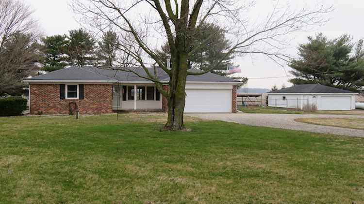 7794 N 800 E Sheridan, IN 46069 | MLS 21911614 Photo 1