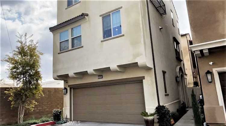 11223 N Carrillo Dr Mission Hills (San Fernando), CA 91345