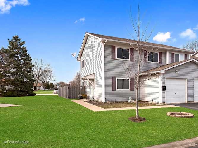 540 Alton Ct Carol Stream, IL 60188 | MLS 11743595 Photo 1