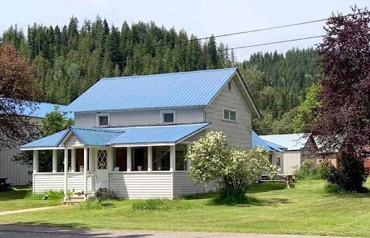 106 S Main St Metaline Falls, WA 99152