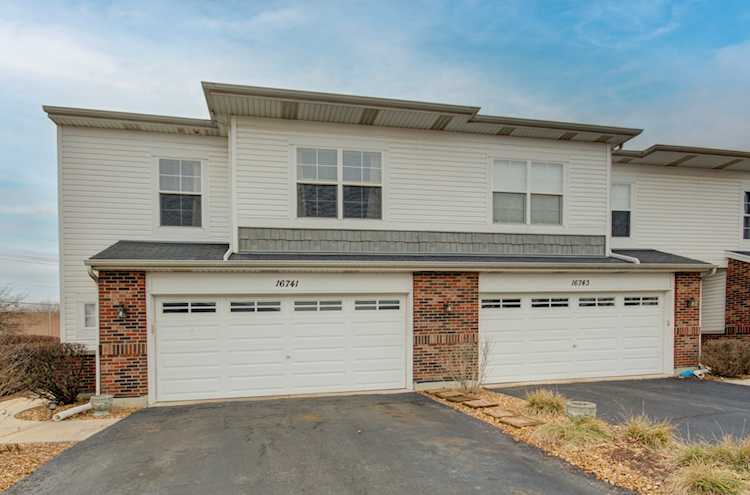 16741 Hazelwood Dr Plainfield, IL 60586 | MLS 11745140 Photo 1