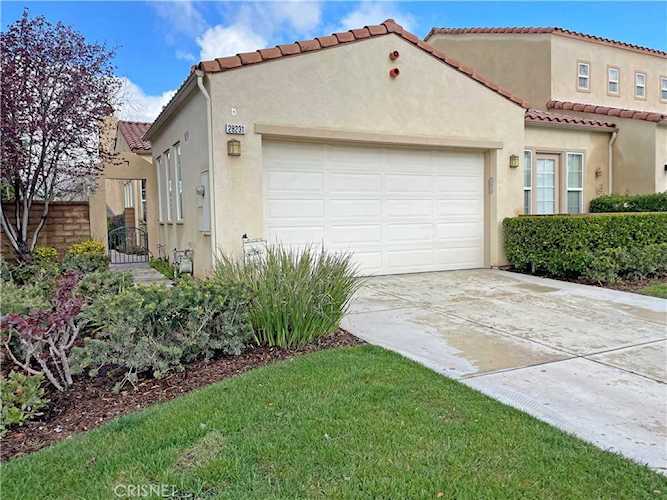 28231 River Trail Ln Valencia, CA 91354