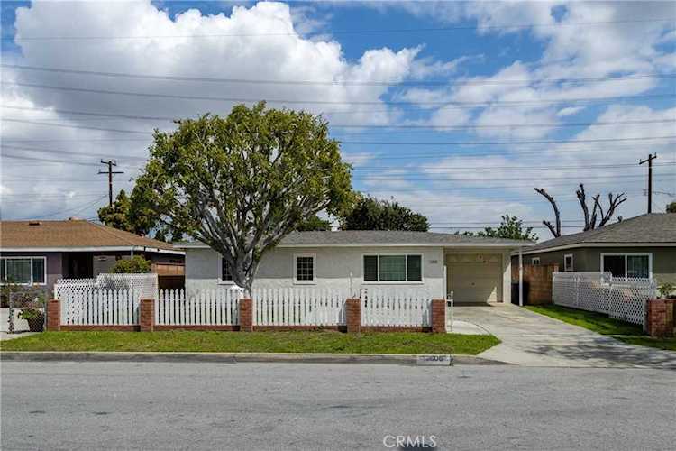 13606 Carfax Ave Bellflower, CA 90706