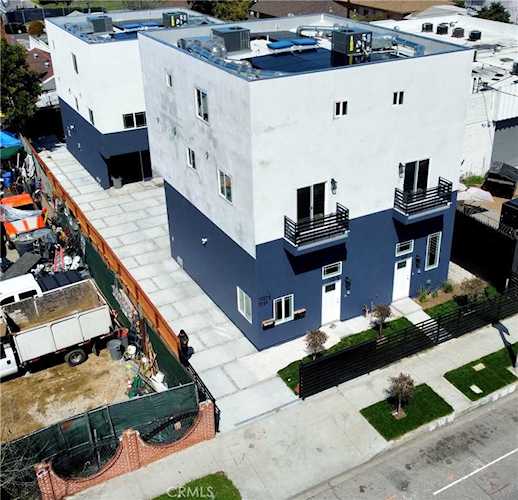 3721 S San Pedro St Los Angeles, CA 90011