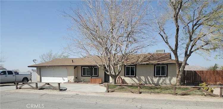 15735 Greenrock Ave Lake Los Angeles, CA 93535 | MLS SW23049208 Photo 1