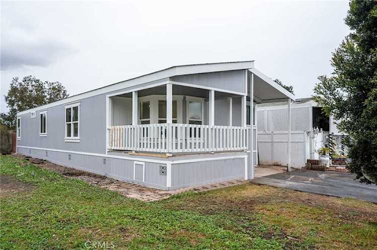715 220th #9 Torrance, CA 90502 | MLS PV22250545 Photo 1
