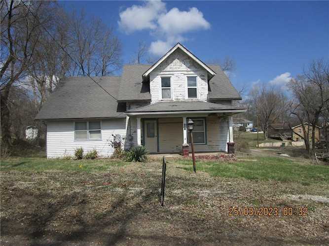 204 E 3rd St Freeman, MO 64746 | MLS 2426145 Photo 1