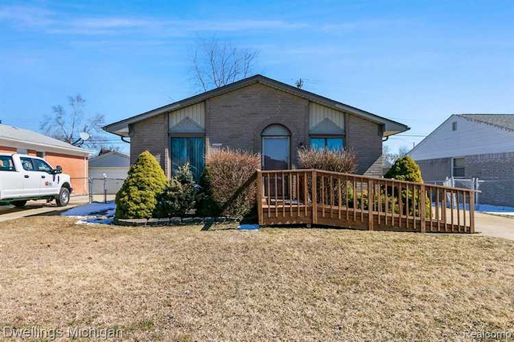 32147 Belcrest Rd Brownstown Twp, MI 48173 home for sale, MLS#20230018999 | Dwellings Michigan Real Estate Photo 1