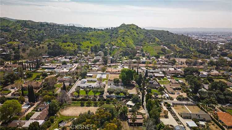 10610 Walnut Dr Shadow Hills, CA 91040