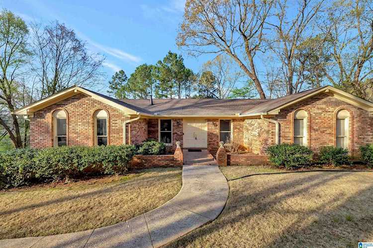 4513 Wooddale Drive Pelham, AL 35124