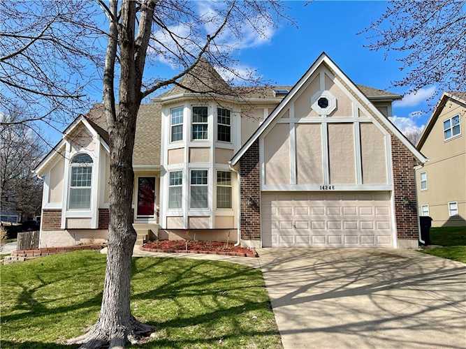 14246 W 124th Terrace, Olathe, KS 66062 | home for sale Photo 1