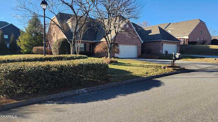2707 Moss Creek Rd Knoxville, TN 37912