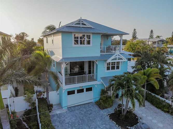 2116 Avenue A Bradenton Beach, FL 34217