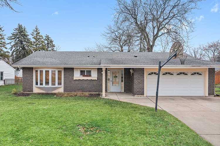 2S225 Lawler Ln Lombard, IL 60148 | MLS 11732618 Photo 1