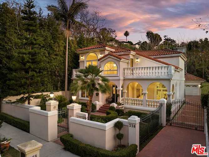 338 Entrada Dr Santa Monica, CA 90402