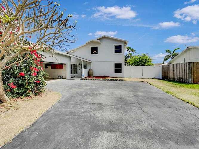 284 NW 40th Terrace Deerfield Beach, FL 33442