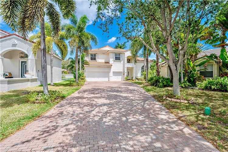 5128 SW 32nd Ave Hollywood, FL 33312