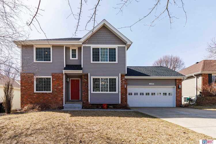 6833 S 52nd St Lincoln, NE 68516