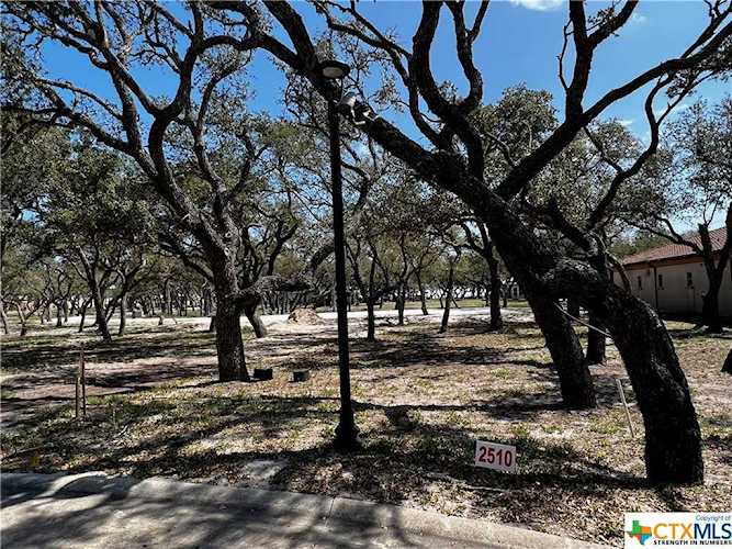 2510 Royal Oaks Trl Fulton, TX 78358