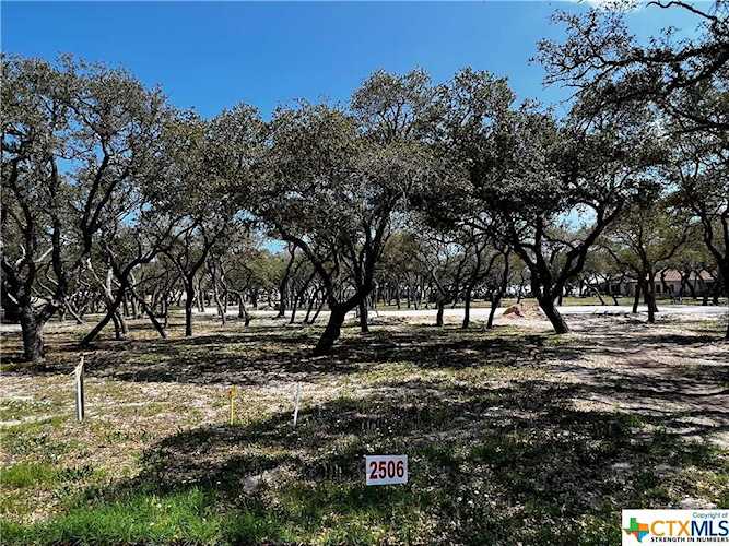 2506 Royal Oaks Trl Fulton, TX 78358
