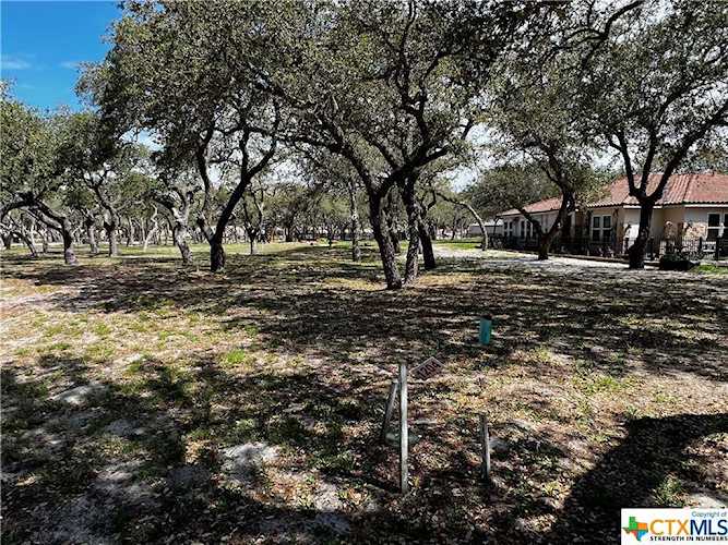 1204 Villas Dr Fulton, TX 78358