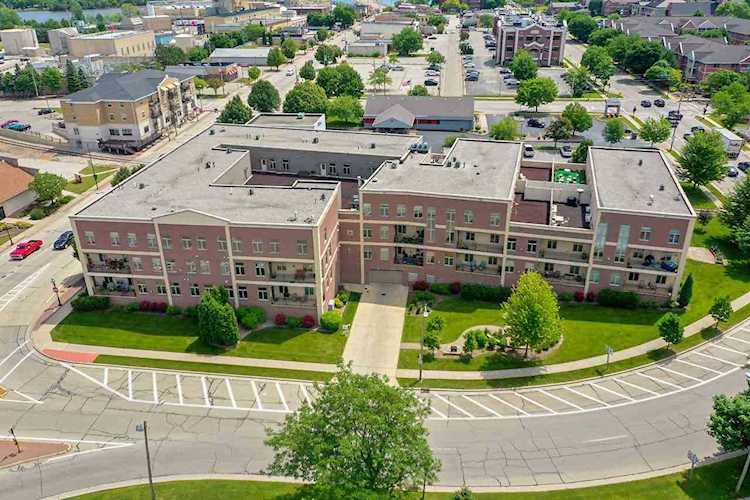 555 Main Ave #102 De Pere, WI 54115 condo for sale, MLS#50268181 - Dallaire Realty Photo 1