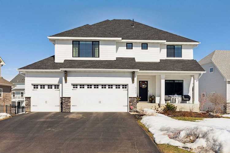5220 Porchlight Ridge Woodbury, MN 55129
