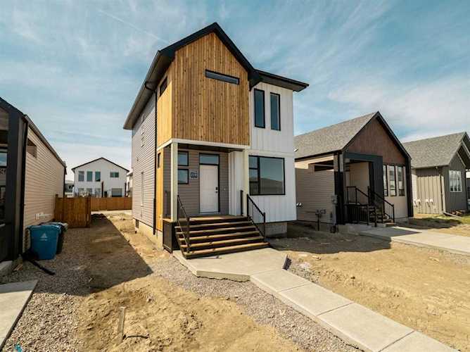 2530 46 St S Lethbridge, AB T1K8K4