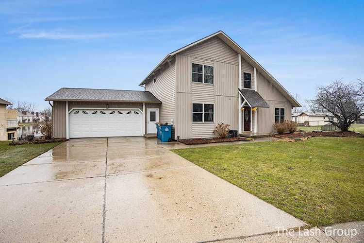 4310 Mayaka Ct SW Grandville, MI 49418