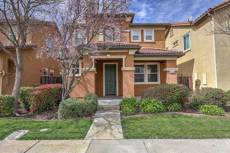 5299 Noyack Way Sacramento, CA 95835 | MLS 223024314 Photo 1