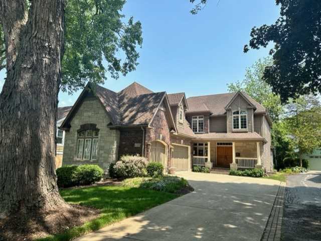 438 S Sleight St Naperville, IL 60540