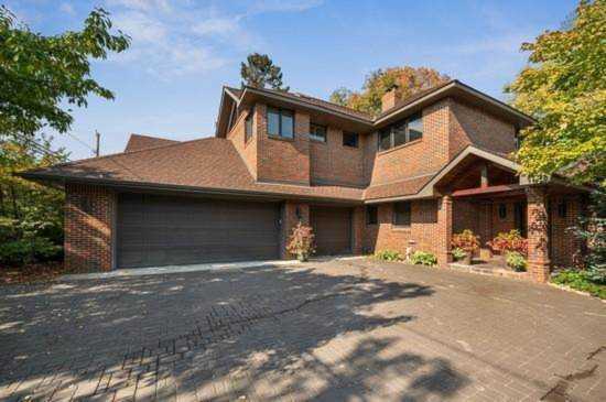 10118 S Shore Drive Plymouth, MN 55441