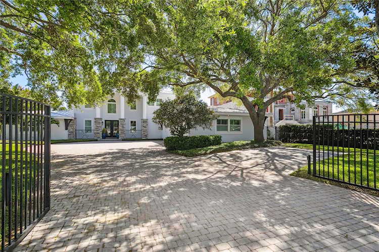 1257 Snell Isle Blvd NE St. Petersburg, FL 33704