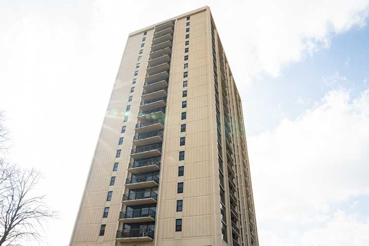 PHOTOS & DETAILS: 2901 S Michigan Ave #1902, Chicago, IL 60616 For Sale - MLS #11745852 - Photos, Virtual Tour, School Info - Real Estate Listing Info Photo 1