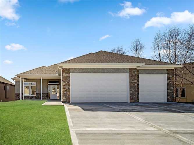 1925 Carter Ct Liberty, MO 64068