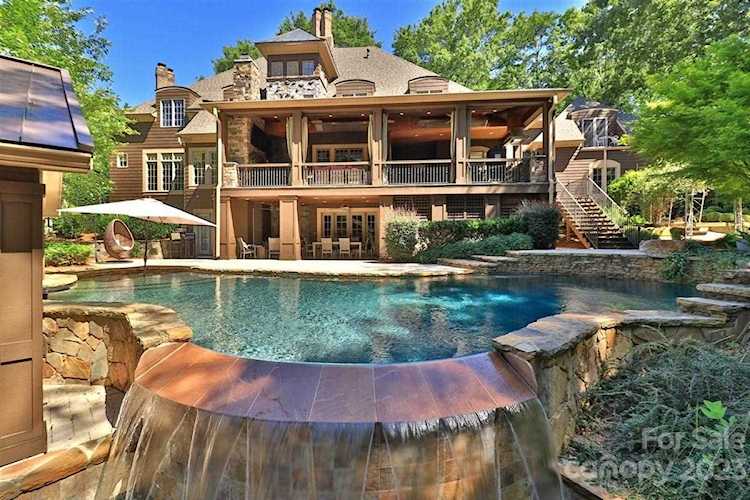 6239 Sharon Hills Rd Charlotte, NC 28210