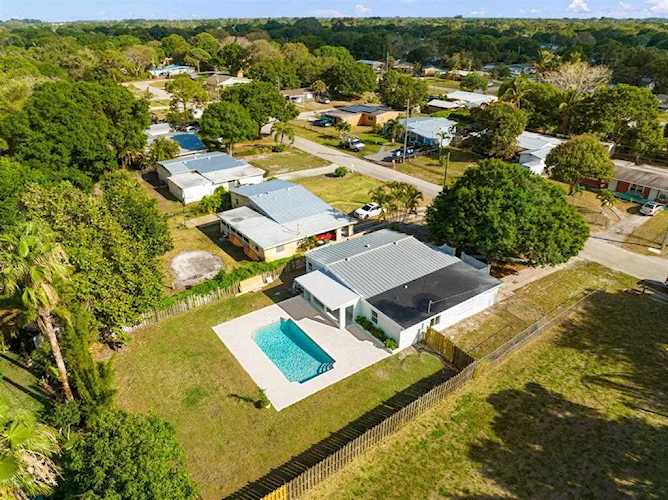 1608 Yosemite Court Fort Pierce, FL 34982