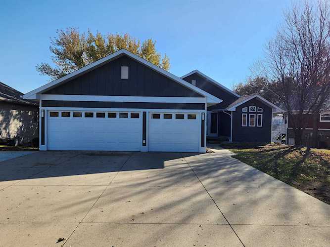 34 Hill Dr Milford, IA 51351 MLS 221090