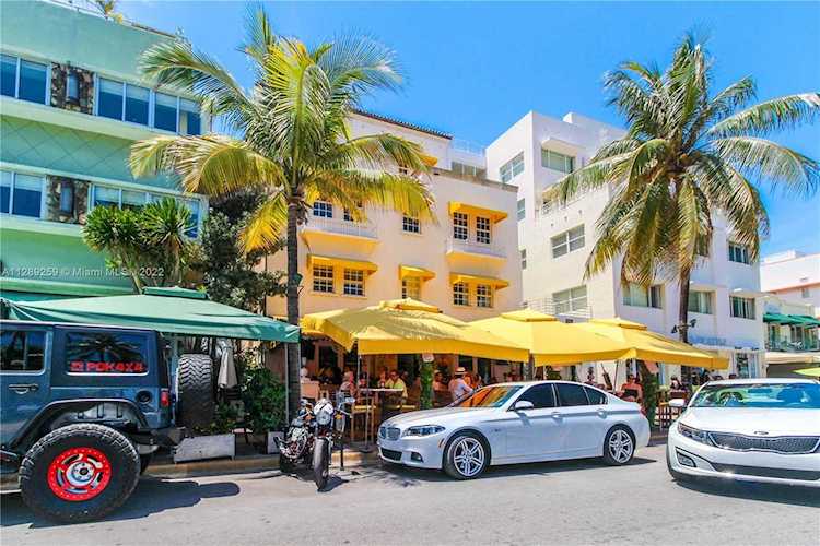 834 Ocean Dr #506 Miami Beach, FL 33139