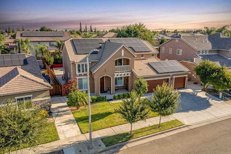 3139 Ashcroft Avenue Clovis CA 93619 - Rise Realty Photo 1