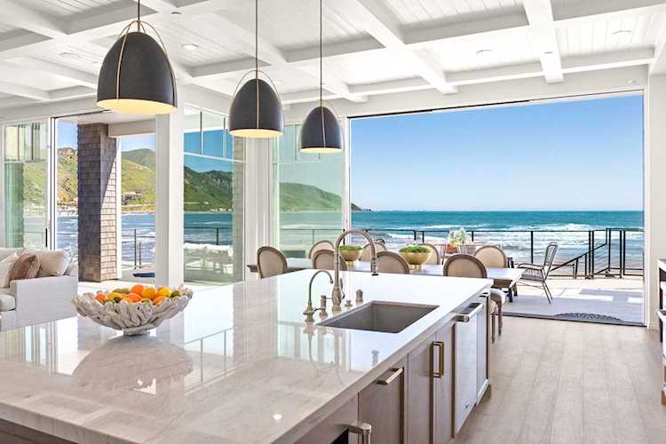 3692 Pacific Coast Highway Ventura, CA 93001