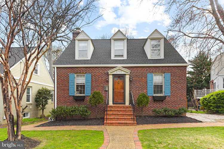 2701 Russell Rd Alexandria, VA 22305 | MLS VAAX2021114 Photo 1