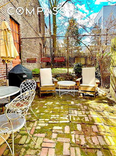 134 N 10th St #1-L Brooklyn, NY 11211