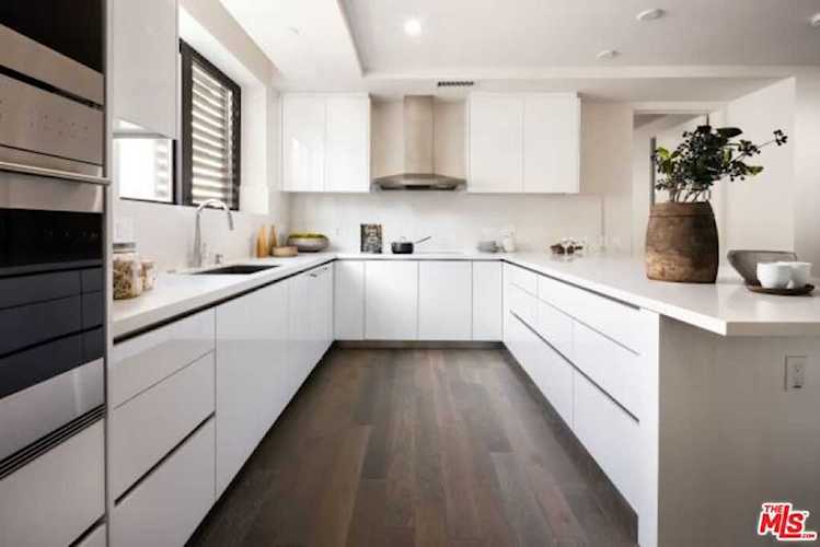 411 S Hamel Rd #301 Los Angeles, CA 90048 | MLS 23254601 Photo 1